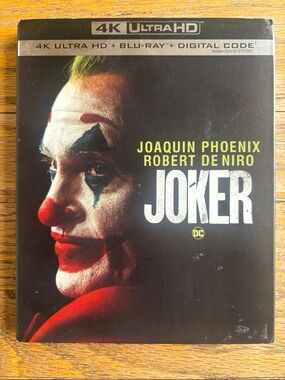 Joker (2019) 4K Ultra HD + Blu-ray Movie with Slipcover - Joaquin Phoenix